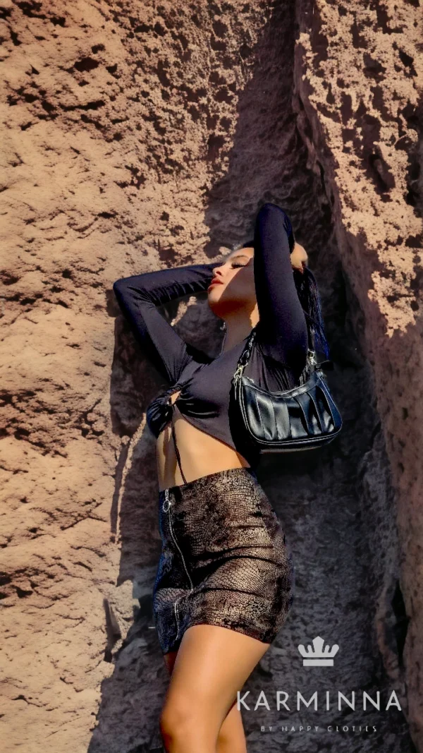 OUTFIT Remera + Falda + Cartera - Imagen 2